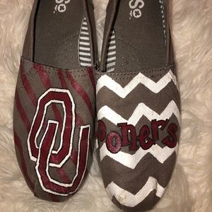 Hand Painted OU Shoes